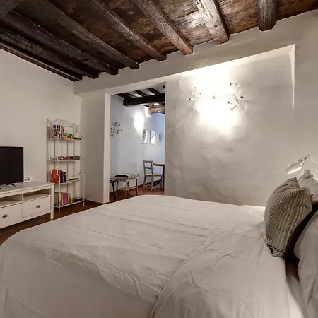 Homes Santa Maria Novella